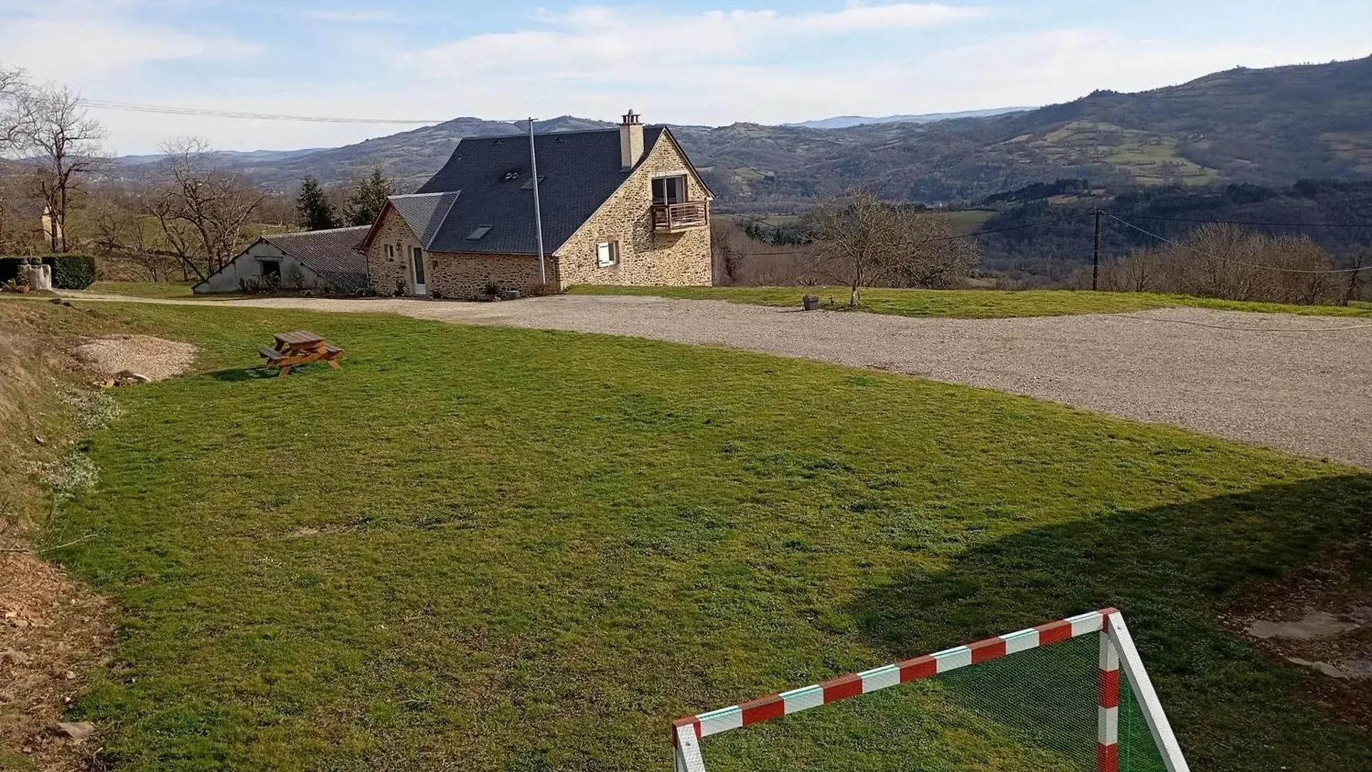 Appartement de 2 chambres avec balcon amenage a Saint Come d'Oltc